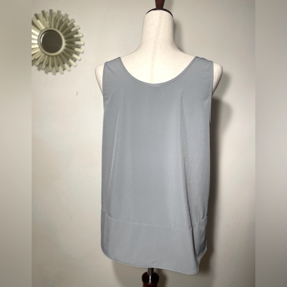 The North Face Explorer City Tank Gray. Size Medium - Picture 3 of 4